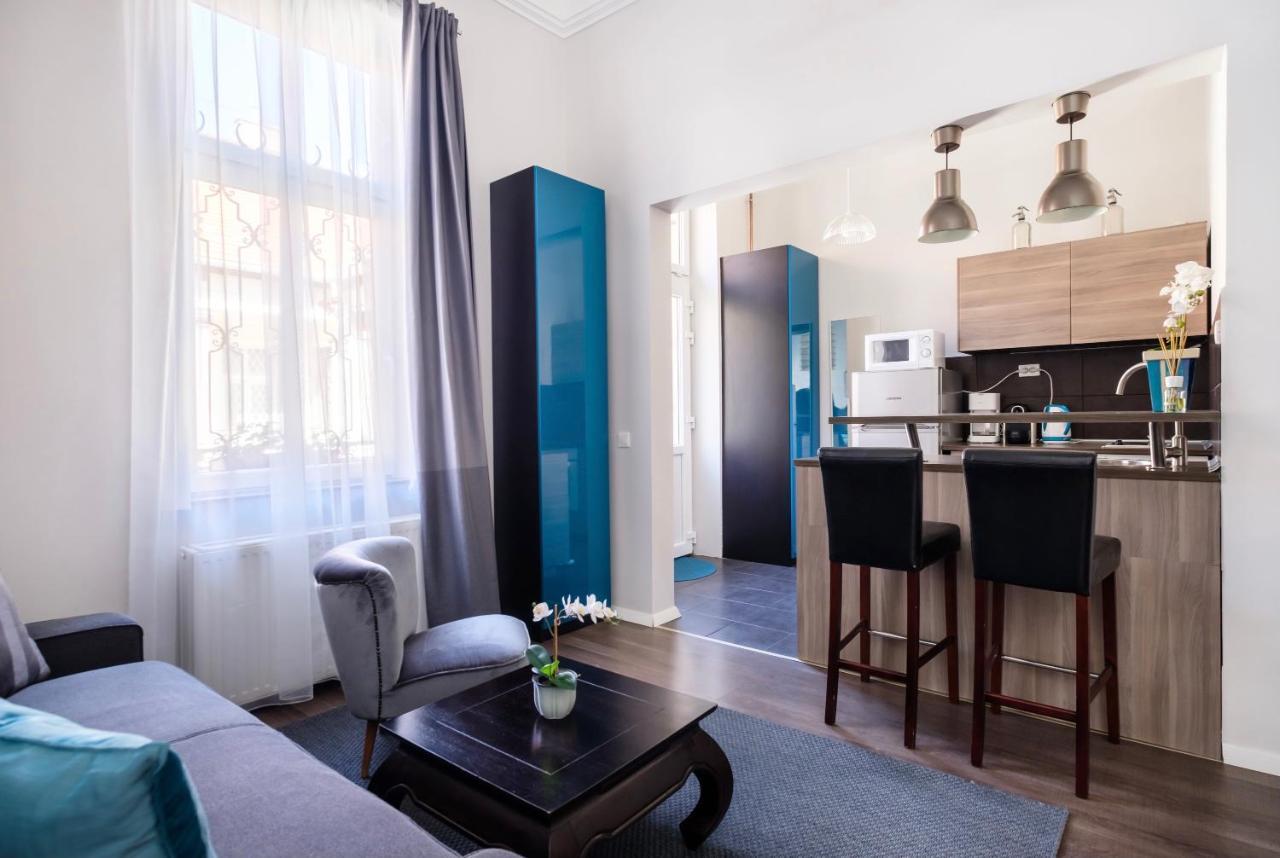 Andrassy Garden Apartment In Center Budapest Luaran gambar