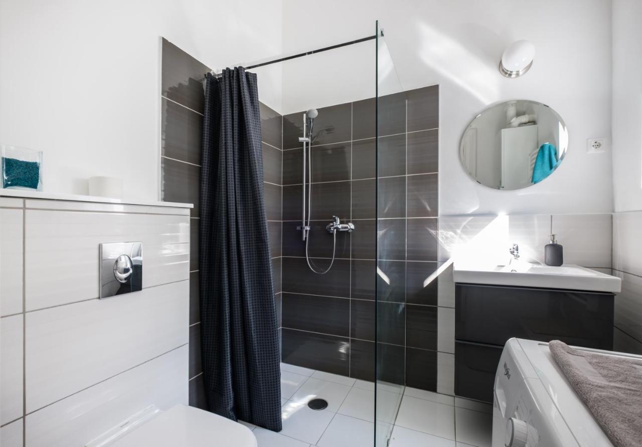 Andrassy Garden Apartment In Center Budapest Luaran gambar